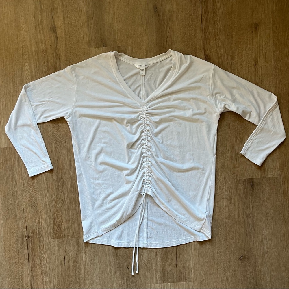 Athleta L white scrunch longsleeve
